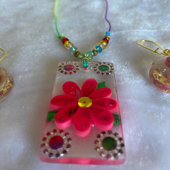 Quilling Love Rainbow Flowers Set - Picture 4 of 6